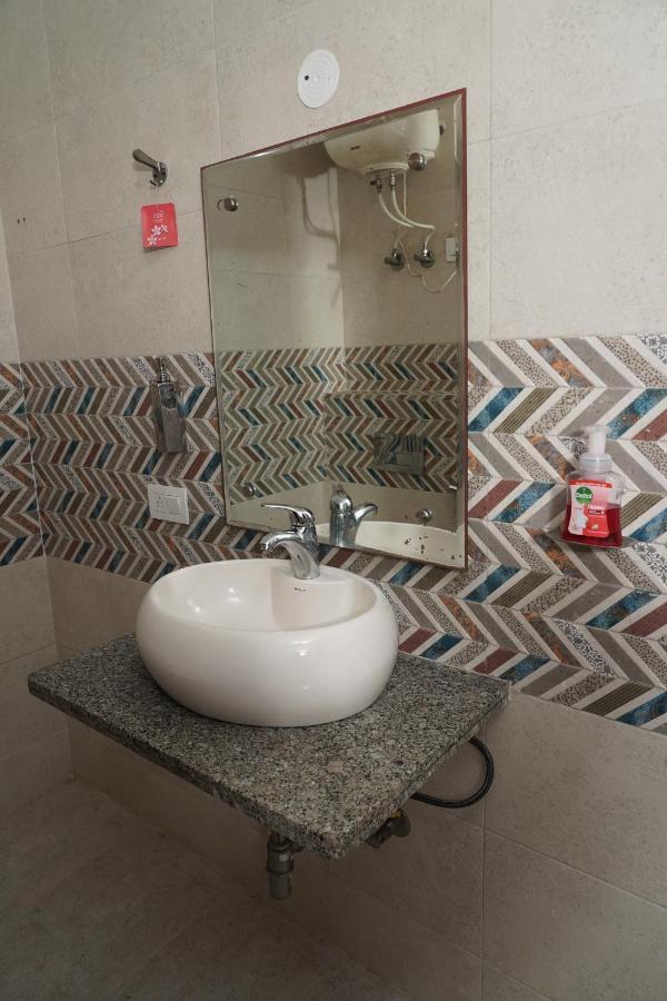 Own Stay Nuova Delhi Esterno foto